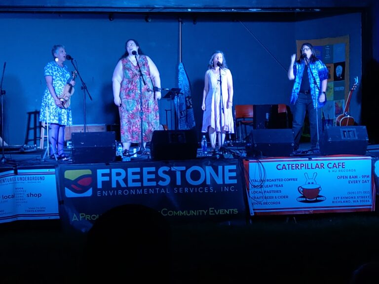 The Drunken Maidens, North Stage, Saturday Night Concert, 2019 [photo: D.M. Carson]